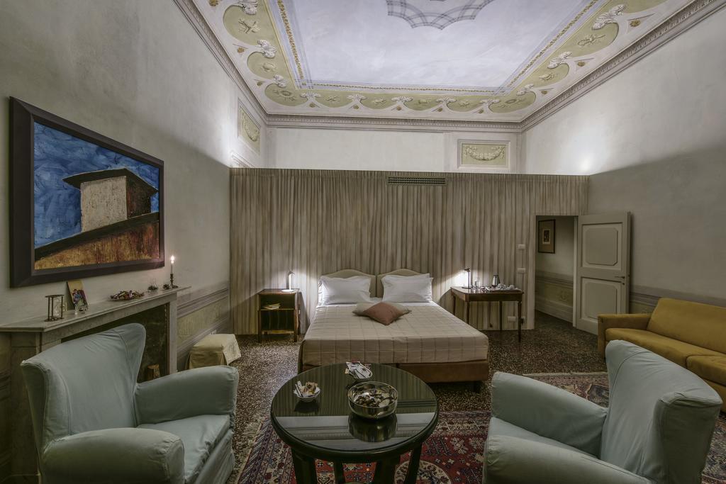 Torre Dei Lari Residenza D'Epoca Bed & Breakfast Florence Ngoại thất bức ảnh