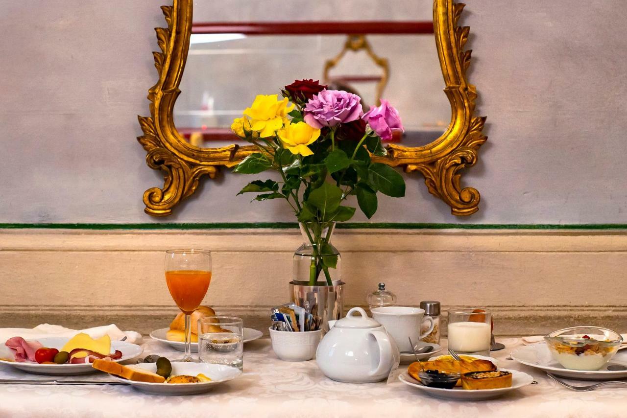 Torre Dei Lari Residenza D'Epoca Bed & Breakfast Florence Ngoại thất bức ảnh